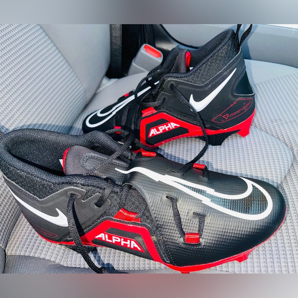 Men’s Nike alpha football cleats